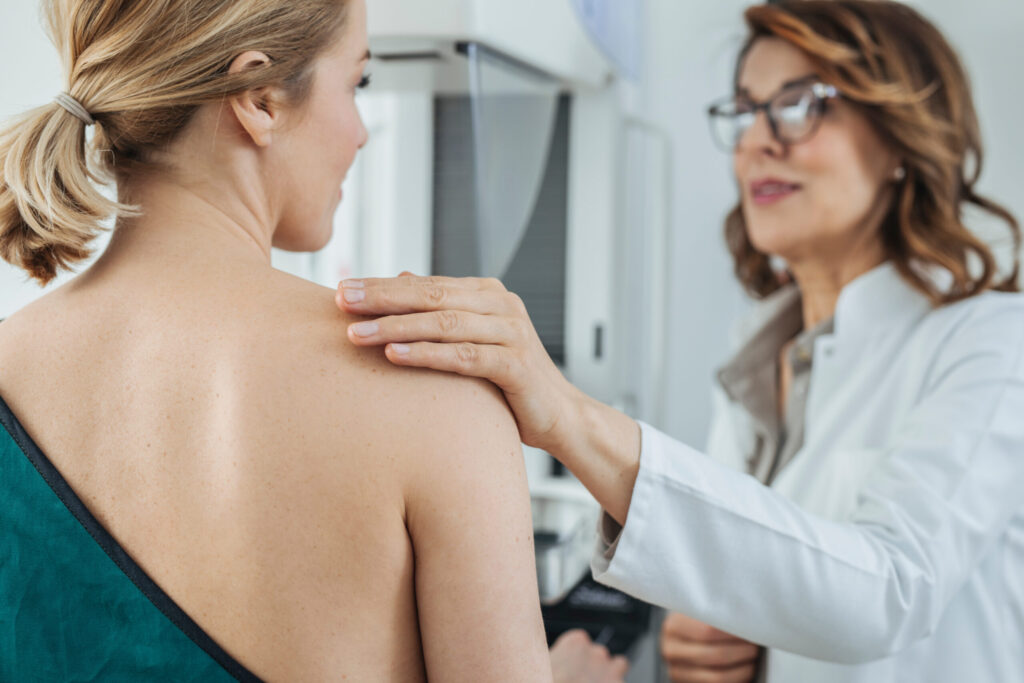 Woman consults with female doctor